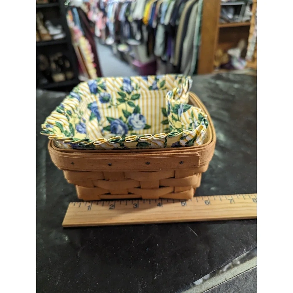 Longaberger 1993 small‎ berry basket 11304 lining plastic Heart of design lid
